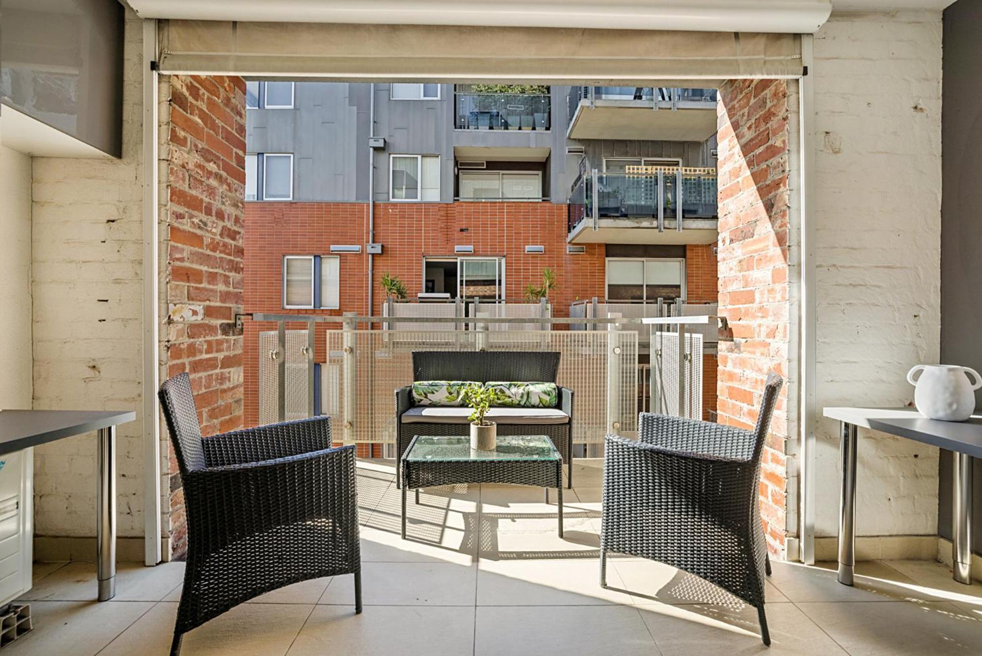 Designer 2-Bed Unit With Balcony Metres From Beach Melbourne Exterior photo